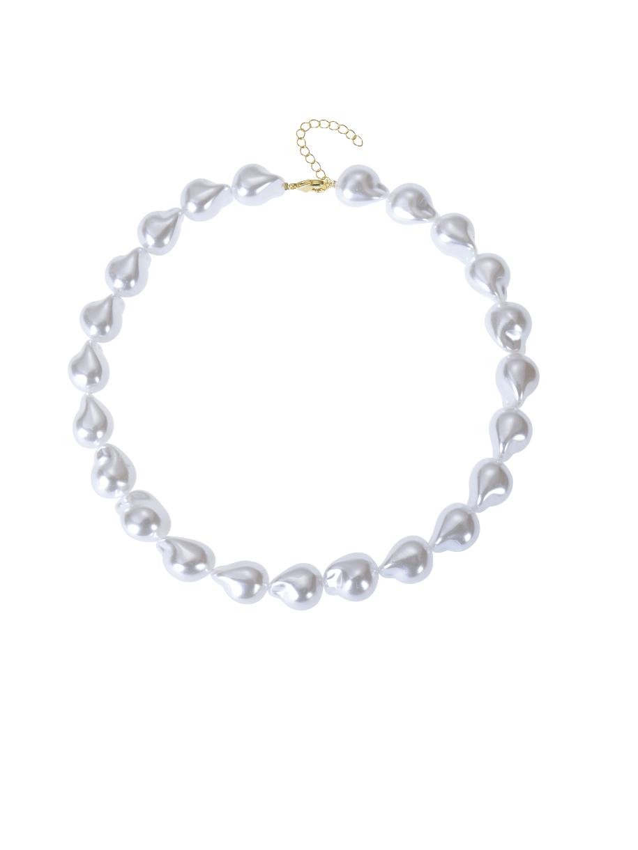 chunky pearl necklace