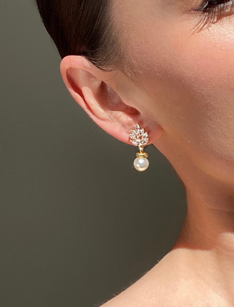 Bridal gem and pearl ball earring