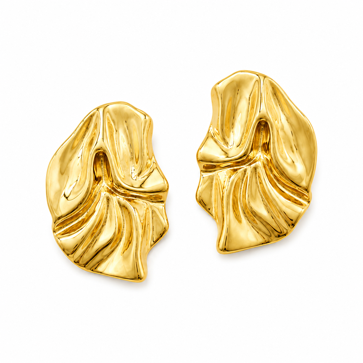 sculptural ripple detailing on the Ripple Wave Studs