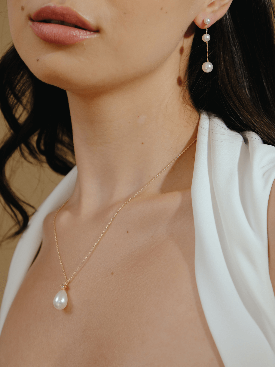 Single Pearl Teardrop Necklace in Gold – Jewellery With Love