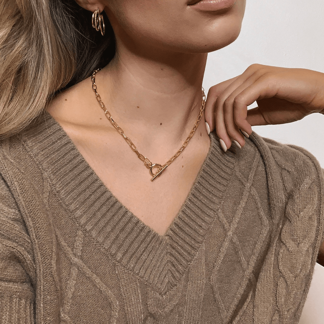 chunky gold link layering necklace.